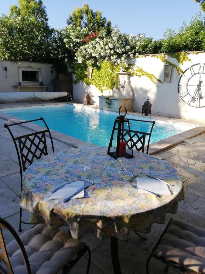Ferienwohnung Calenco Des Carlenes Tarascon Exterior foto