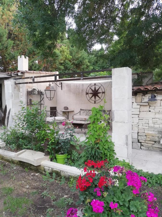 Ferienwohnung Calenco Des Carlenes Tarascon Exterior foto
